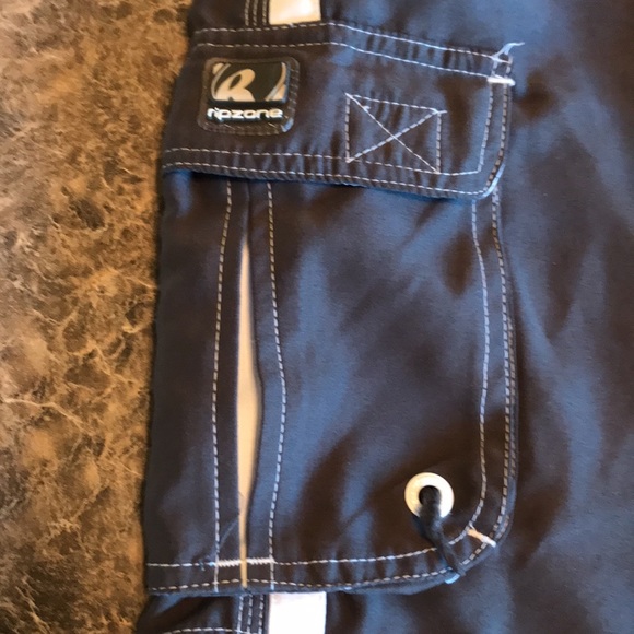 Rip zone swim trunks - Picture 4 of 9